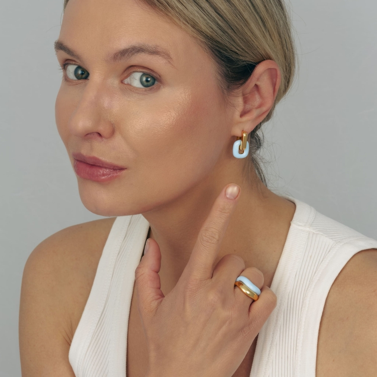 Pierścionek srebrny niebieska emalia.