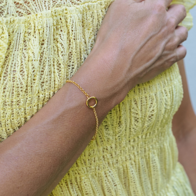 Bransoletka srebrna pozłacana z kółeczkiem na zawieszki.