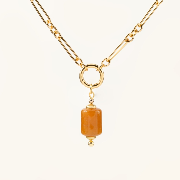 Zestaw srebrny pozłacany naszyjnik z ogniw i zawieszka z jadeitem bursztynowym.