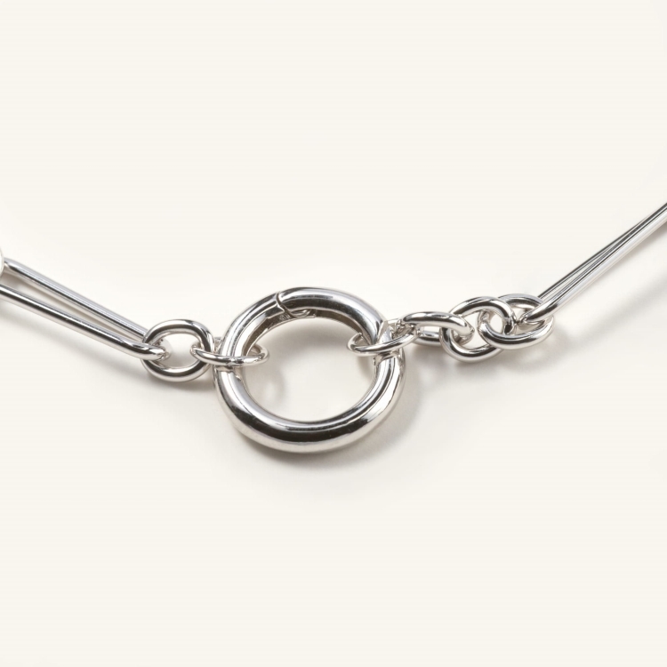 Bransoletka srebrna z kółeczkiem na zawieszki.