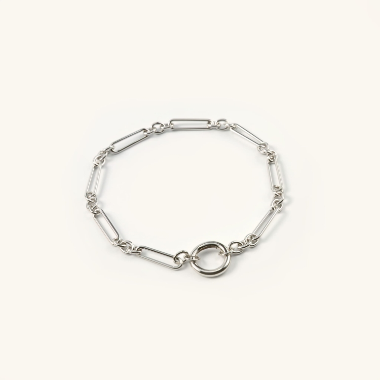 Bransoletka srebrna z kółeczkiem na zawieszki.
