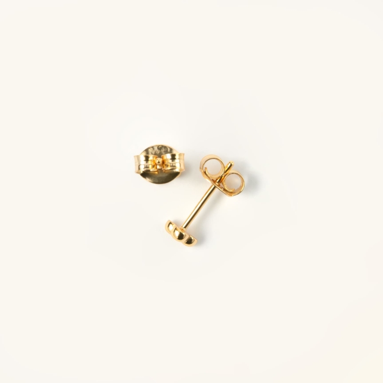 Małe olczyki sztyfty srebrne, trzy kulki.