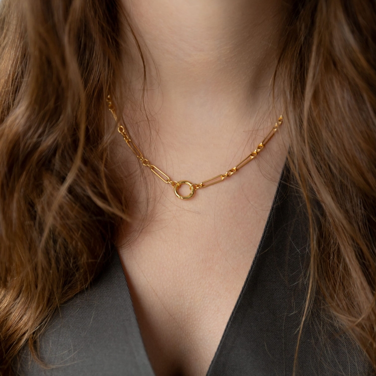 Naszyjnik srebrny pozłacany z kółeczkiem na zawieszki.