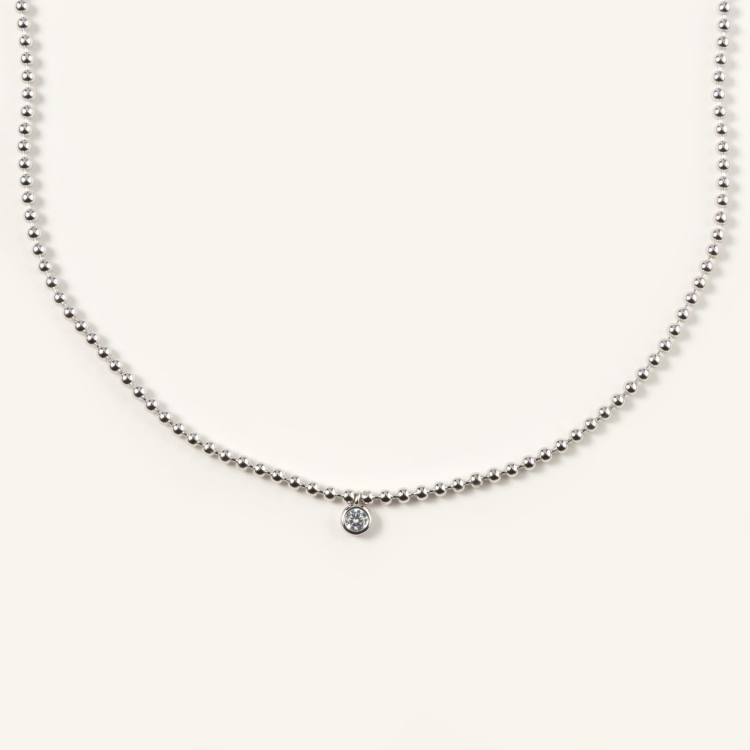 Naszyjnik srebrny z cyrkonią.