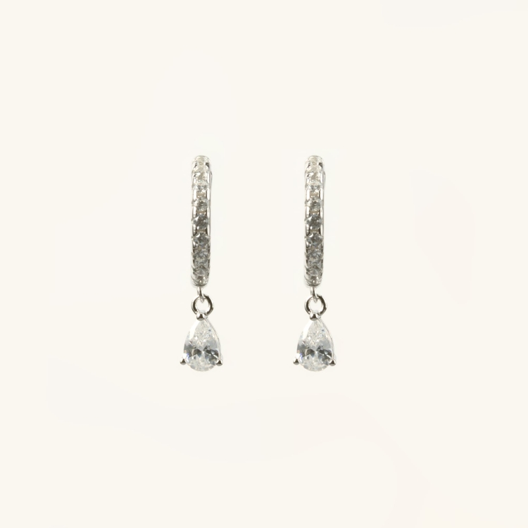 Kolczyki srebrne kółka z cyrkoniami.